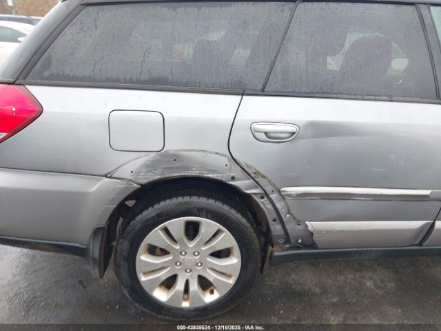Subaru Outback 2.5i Limited Image 10