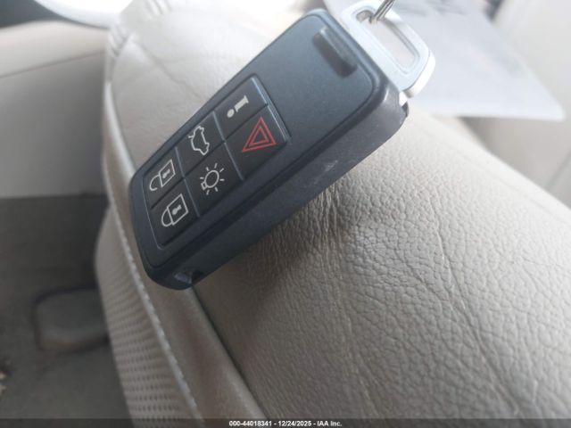 Volvo XC60 3.2 Premier Plus Image 6