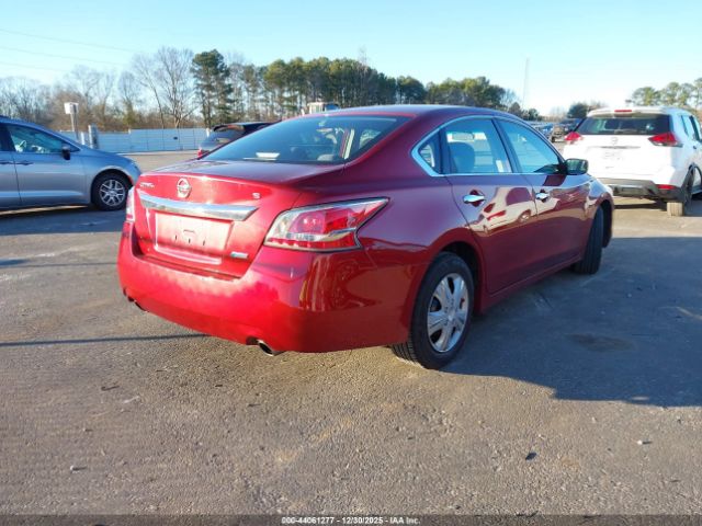 Nissan Altima Image 2