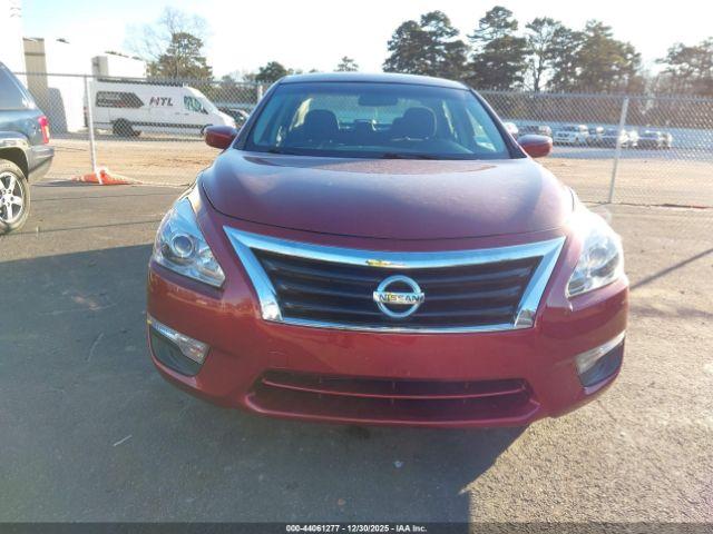 Nissan Altima Image 5