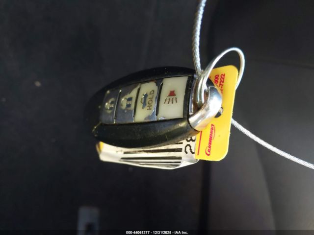 Nissan Altima Image 8