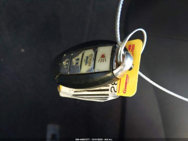 Nissan Altima Image 8