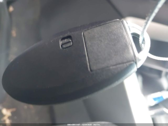 Nissan Altima Image 5