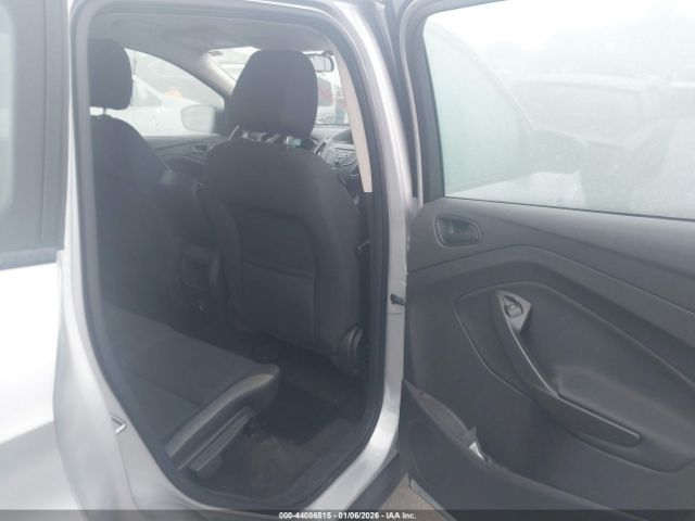 Ford Escape S Image 11