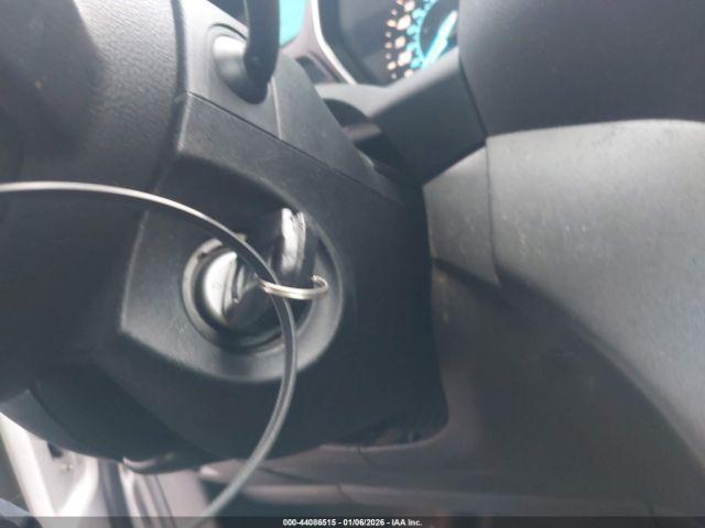 Ford Escape S Image 2