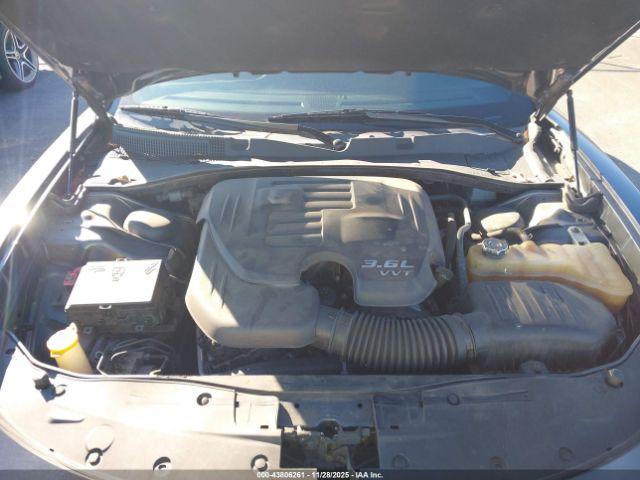 Dodge Charger Sxt Plus Rwd Image 15