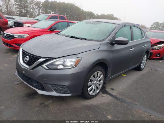 Nissan Sentra S Image 3