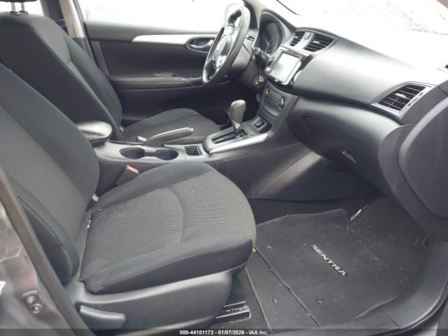 Nissan Sentra S Image 2