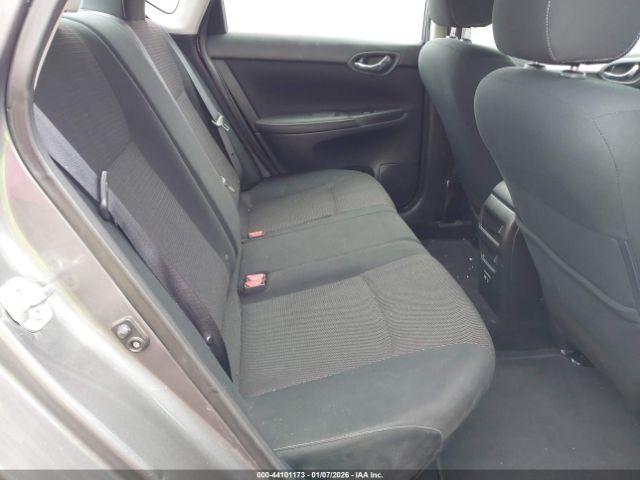 Nissan Sentra S Image 8