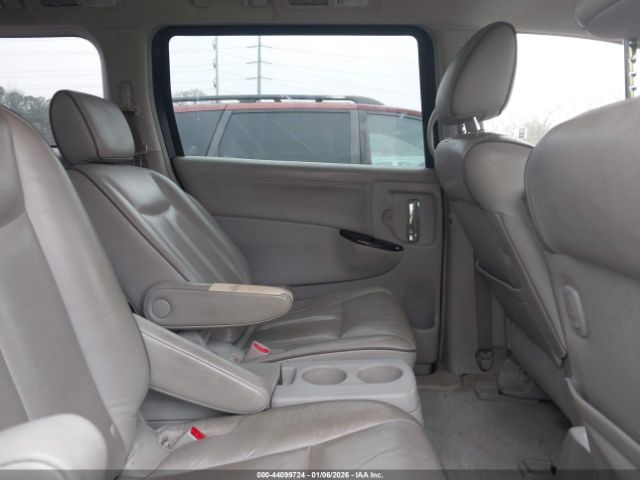 Nissan Quest Sl Image 8