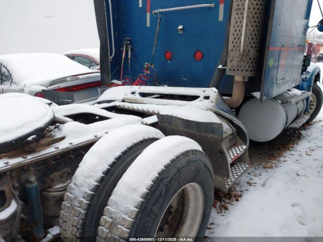 International 9200 Image 4