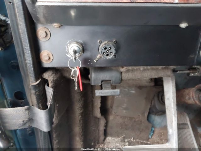 International 9200 Image 10