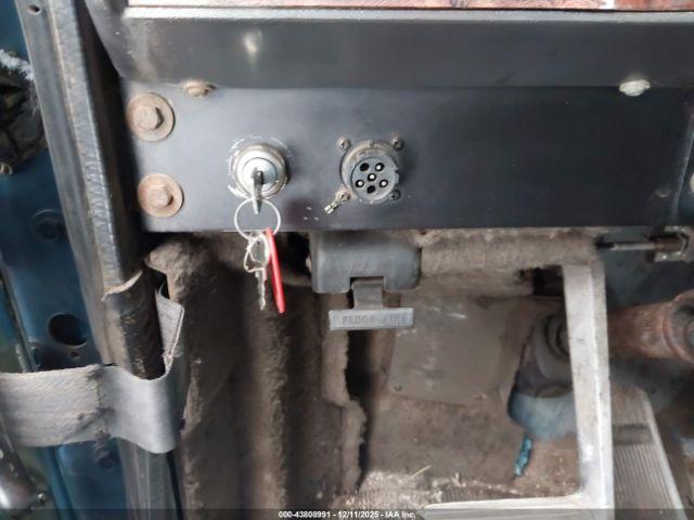 International 9200 Image 10