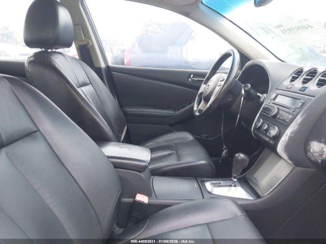 Nissan Altima 2.5 S Image 4