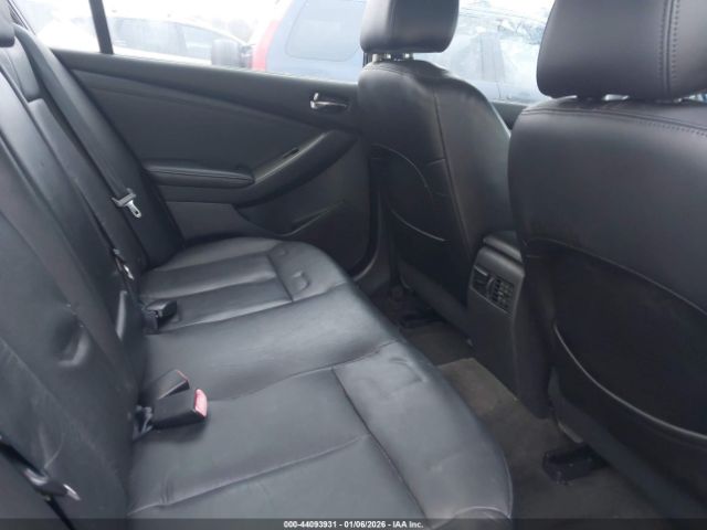 Nissan Altima 2.5 S Image 8