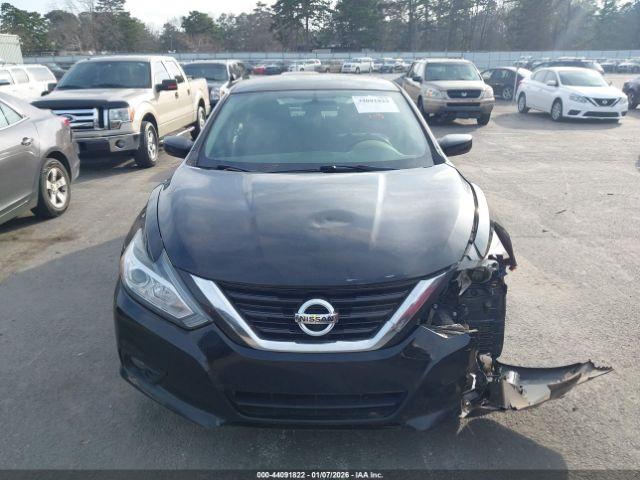 Nissan Altima 2.5 Sv Image 4