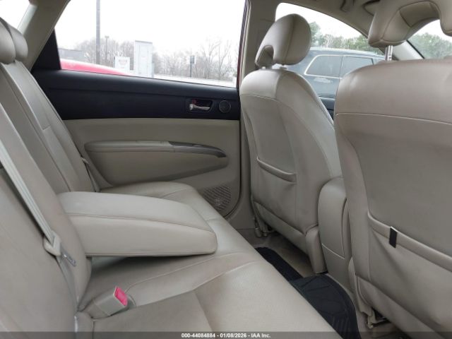 Toyota Prius Image 6