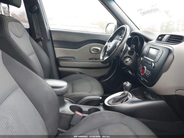 Kia Soul + Image 6
