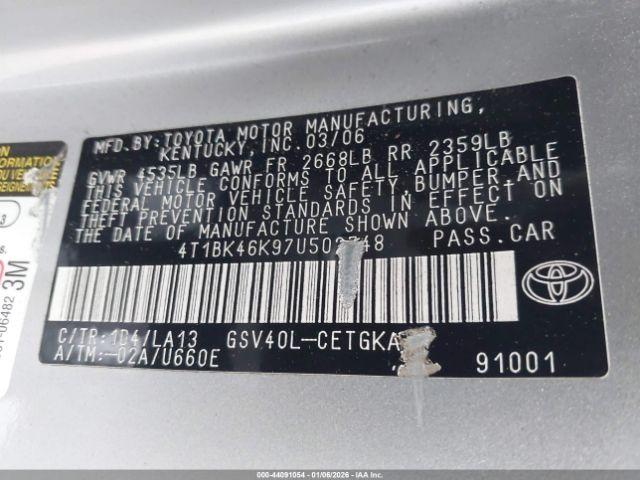 Toyota Camry Xle V6 Image 10