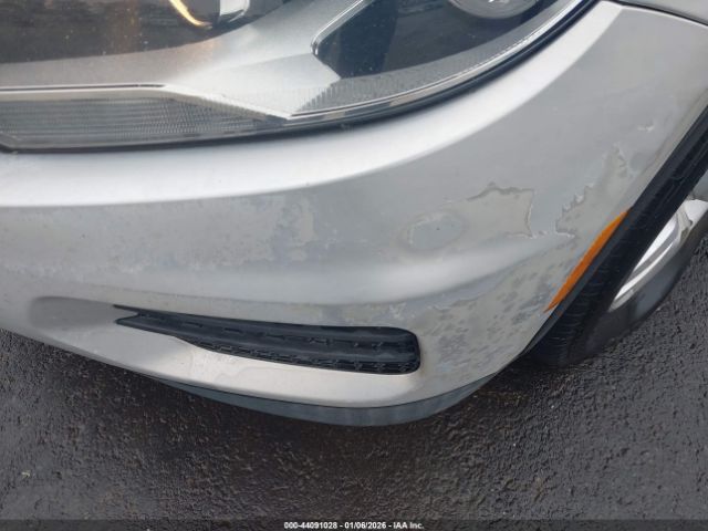 Volkswagen Tiguan S Image 3