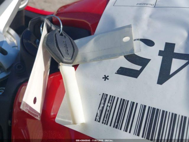 Ducati Panigale V2 Image 8